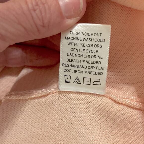 NWT Tint & Shadow Brand Women's Pink Sweater Top - Picture 10 of 10